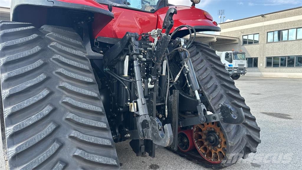 Case IH Magnum 380 CVX Снежные отвалы и плуги
