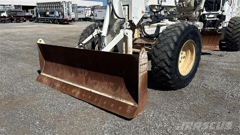 CAT 120M2 Μπουλντόζες με ερπύστριες