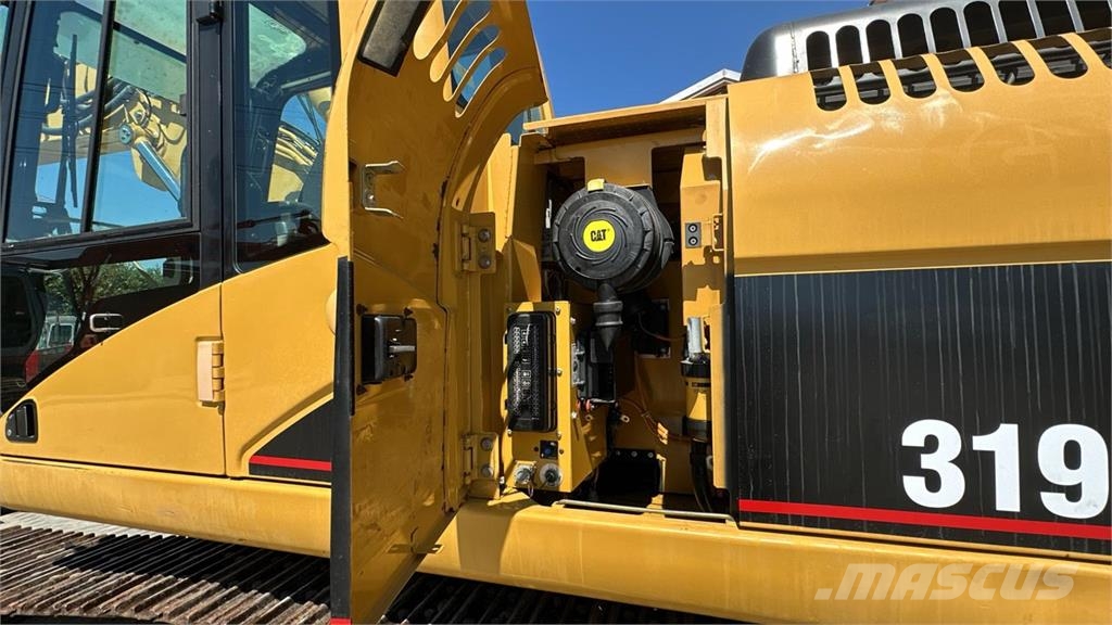 CAT 319C Pelle sur chenilles
