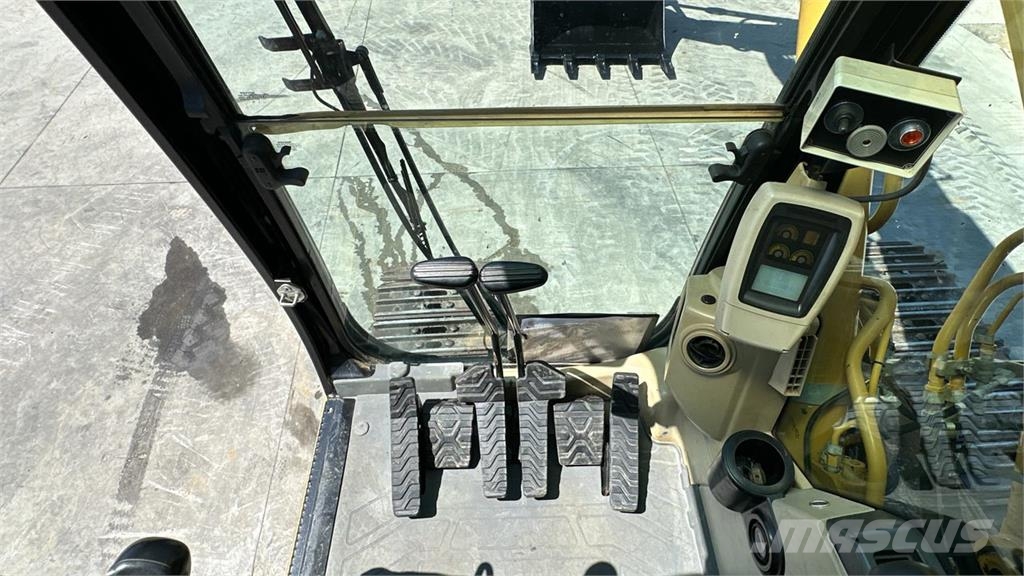 CAT 319C Pelle sur chenilles