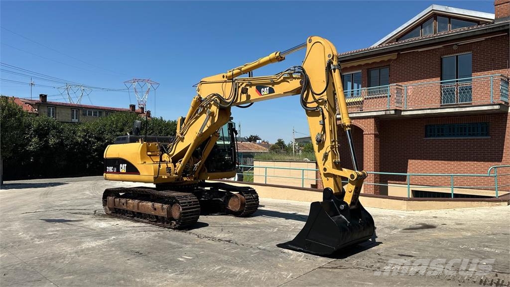 CAT 319C Pelle sur chenilles