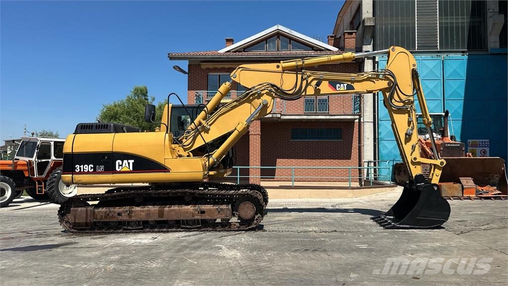 CAT 319C Pelle sur chenilles