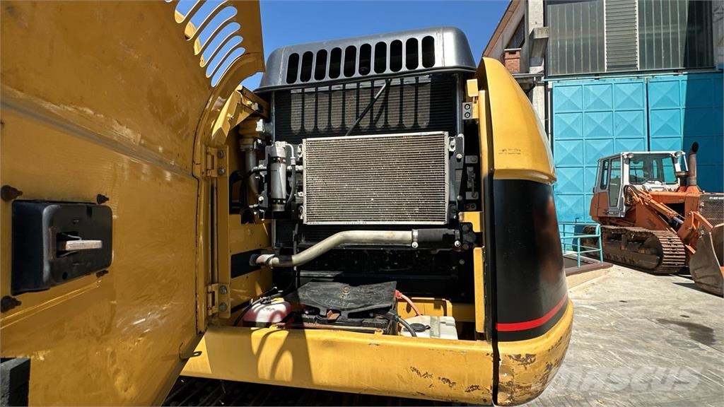 CAT 319C Pelle sur chenilles