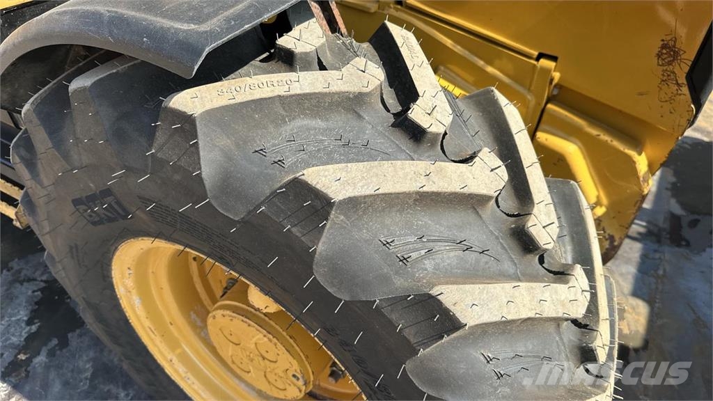CAT 432F2 4x4 لوادر ذات جرافات عكسية