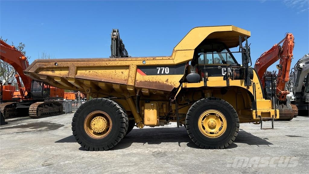 CAT 770 Wozidła kolebkowe