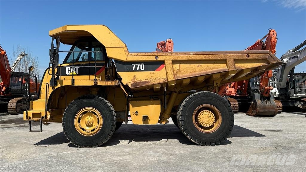 CAT 770 Wozidła kolebkowe