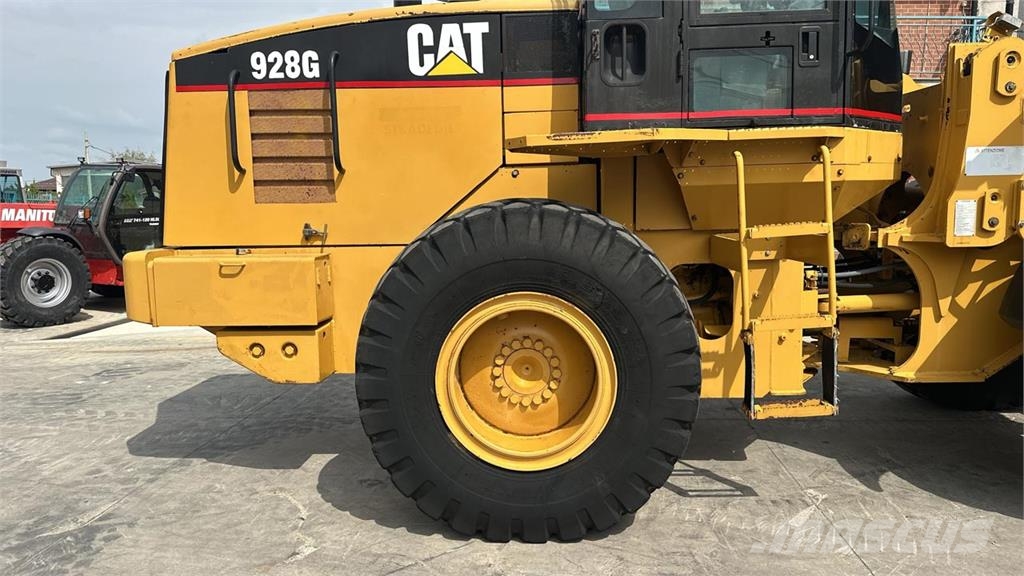 CAT 928G Iekrāvēji uz riteņiem