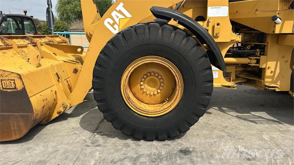 CAT 928G Iekrāvēji uz riteņiem