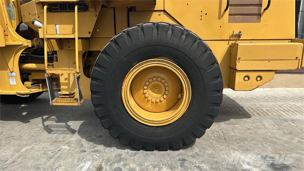 CAT 928G Iekrāvēji uz riteņiem