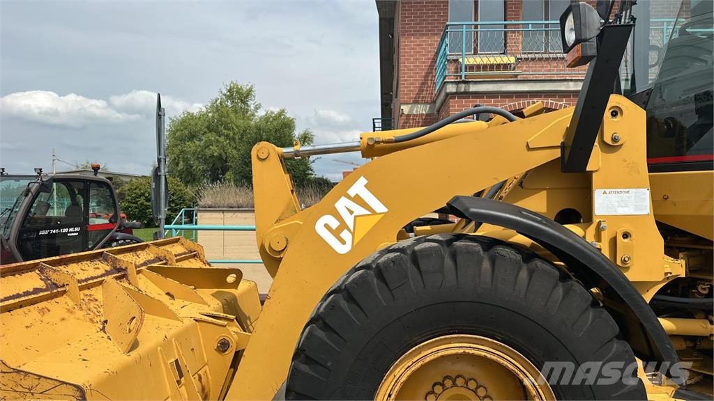 CAT 928G Iekrāvēji uz riteņiem