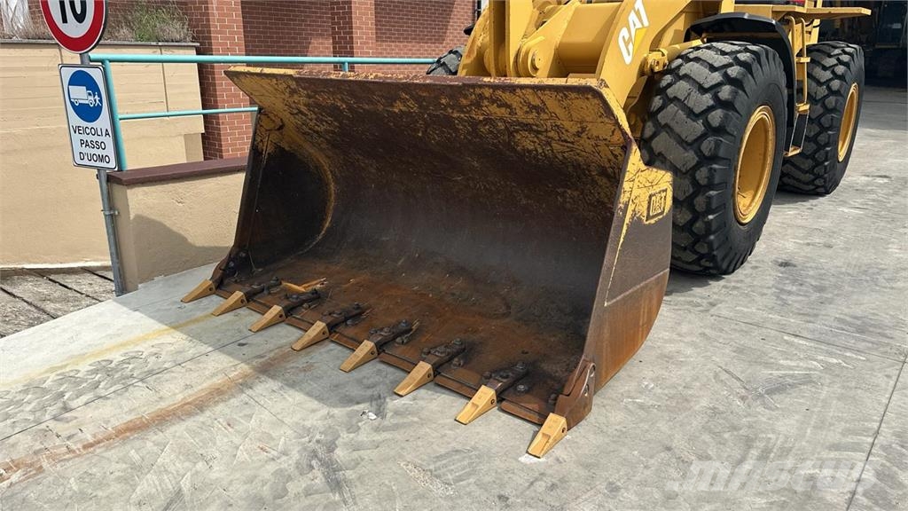 CAT 928G Iekrāvēji uz riteņiem