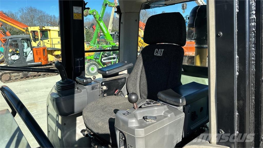 CAT 963D Utovarivači na točkove