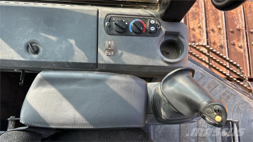 CAT D6K2LGP Верижни булдозери