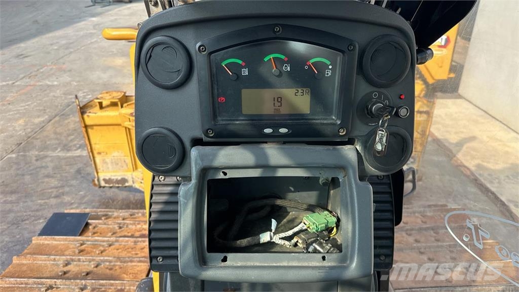 CAT D6K2LGP Верижни булдозери