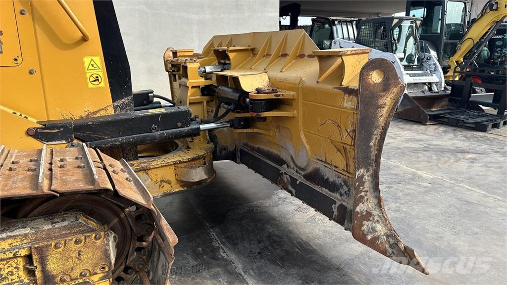 CAT D6K2LGP Верижни булдозери