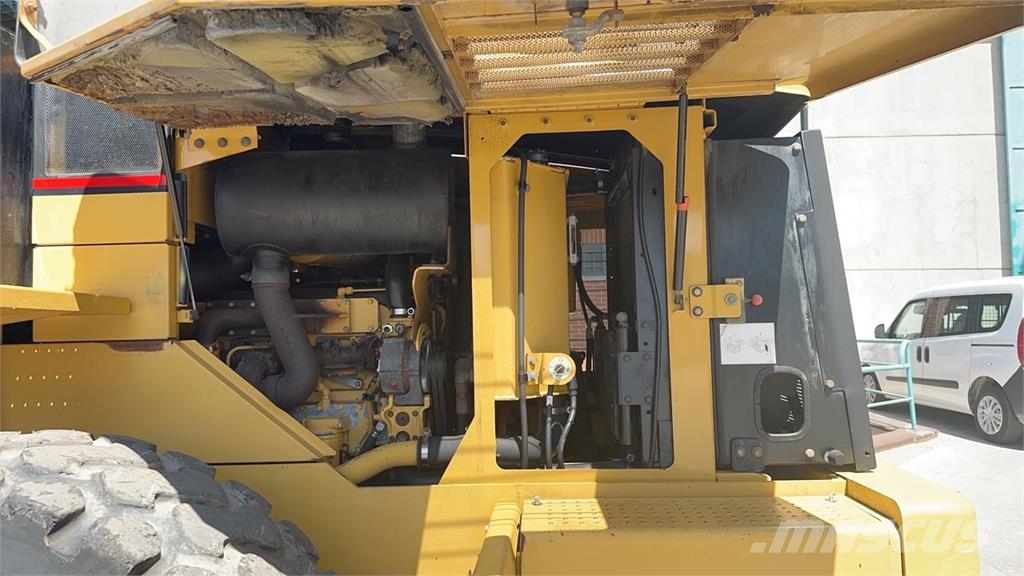 CAT IT28G 4X4 Radlader