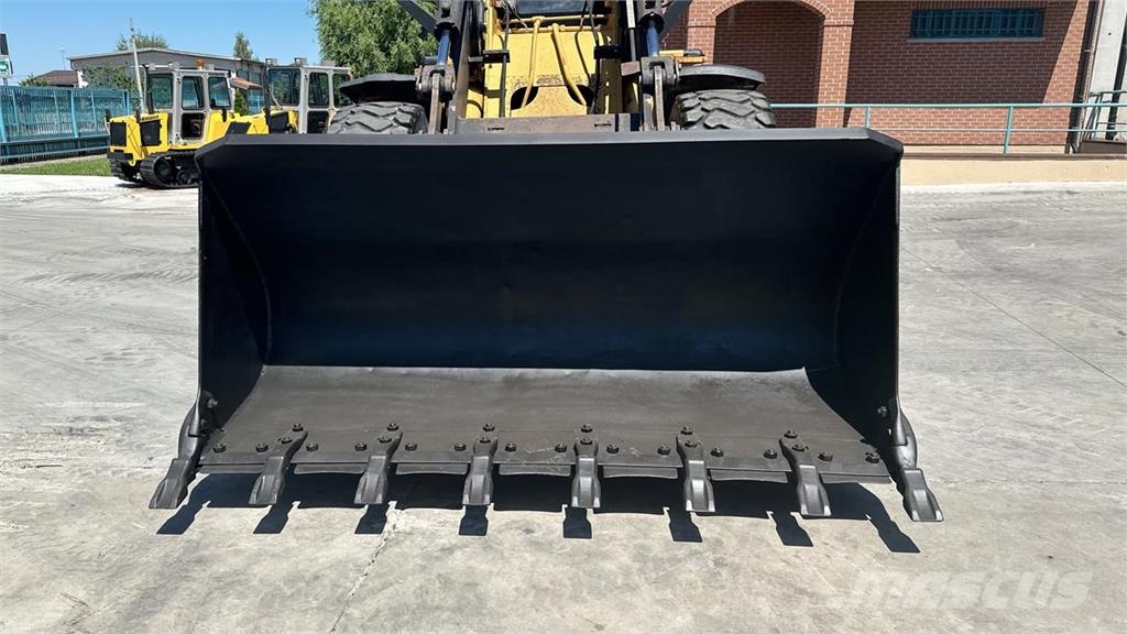 CAT IT28G 4X4 Radlader