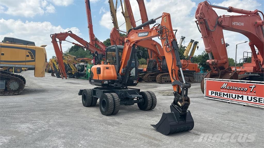 Doosan DX57W-5 حفارات بعجل