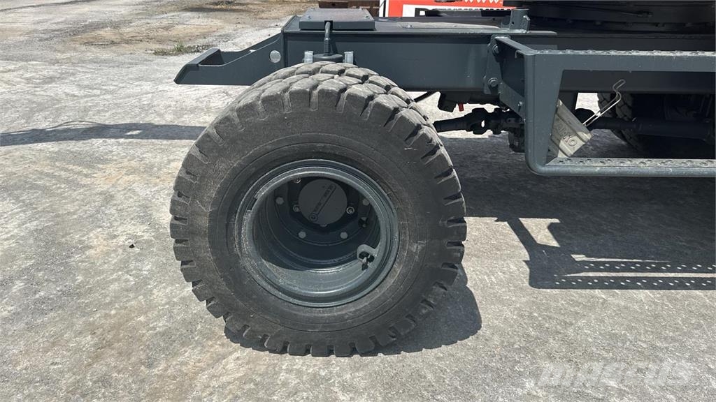 Doosan DX57W-5 حفارات بعجل