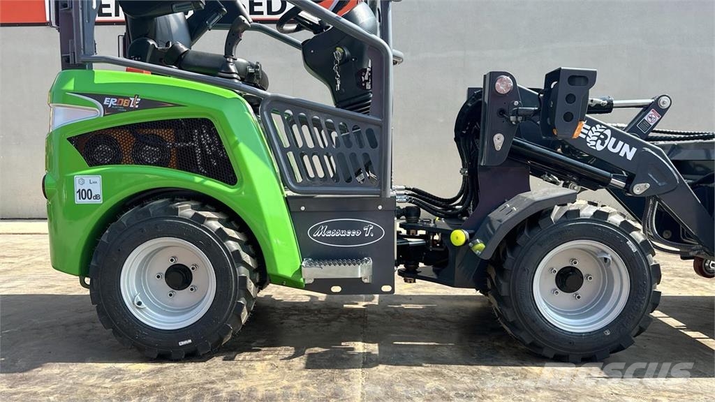 Everun ER08E 4x4 Tekerlekli yükleyiciler
