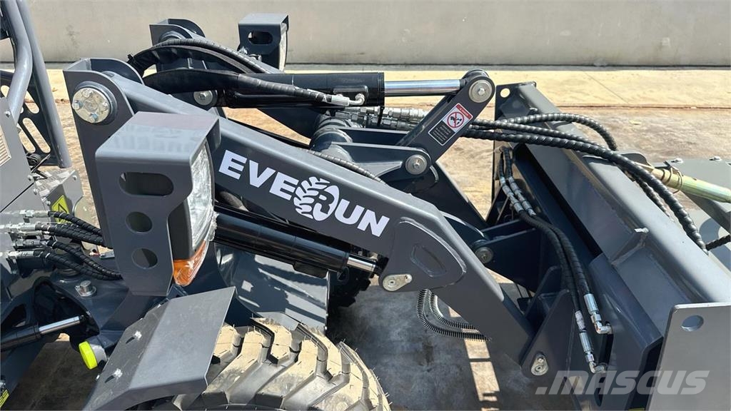 Everun ER08E 4x4 Tekerlekli yükleyiciler