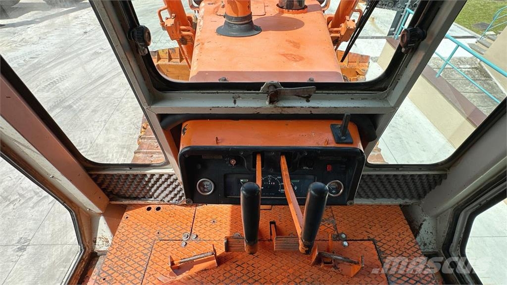Fiat-Hitachi FD20 Vikšriniai buldozeriai