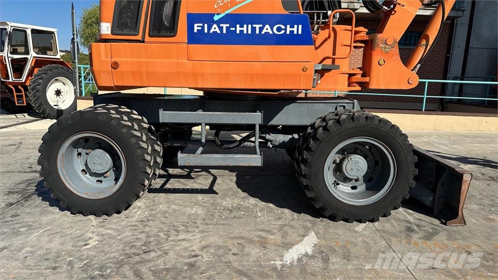 Fiat-Hitachi FH85W 4X4 Lastik tekerli ekskavatörler