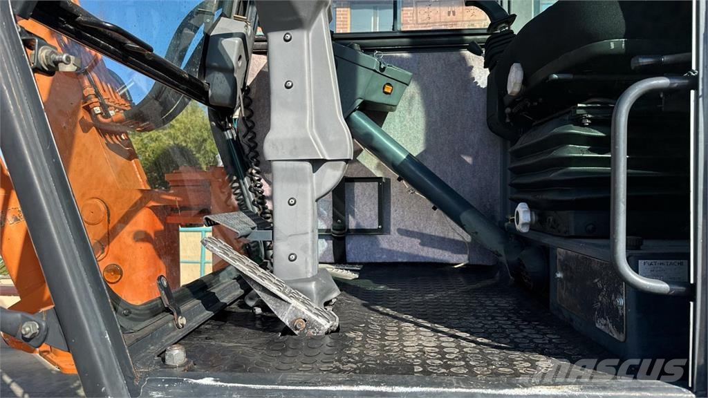 Fiat-Hitachi FH85W 4X4 Lastik tekerli ekskavatörler