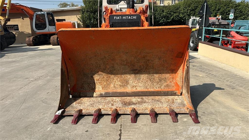 Fiat-Hitachi FL145 Pás carregadoras de rodas