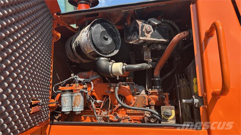 Fiat-Hitachi W130A Læssemaskiner på hjul