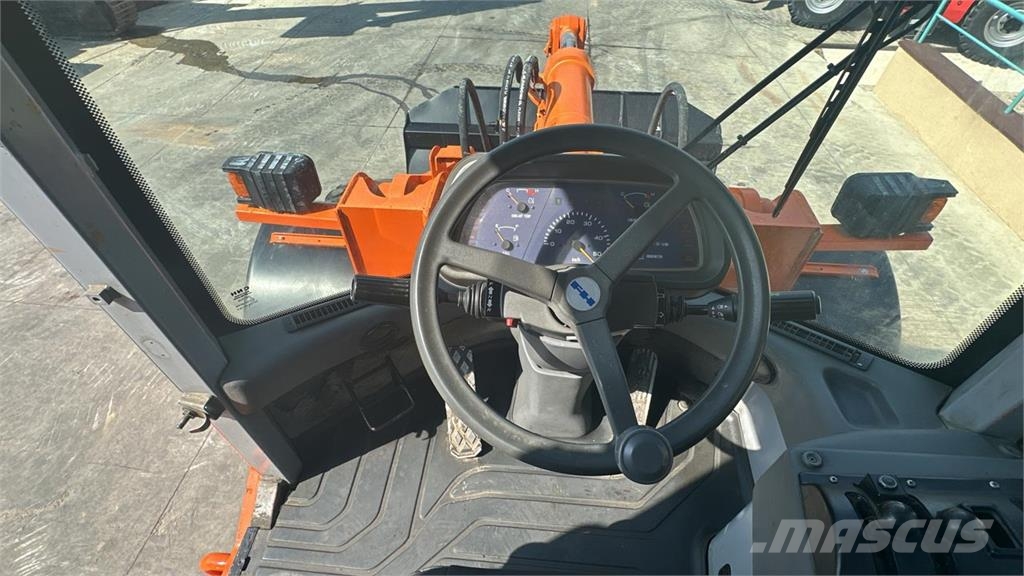 Fiat-Hitachi W130A Læssemaskiner på hjul