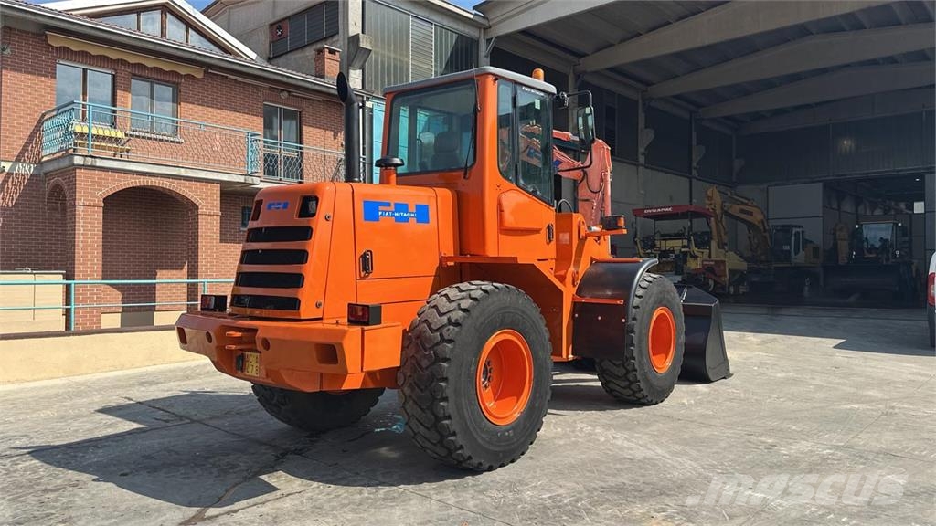 Fiat-Hitachi W130A Læssemaskiner på hjul