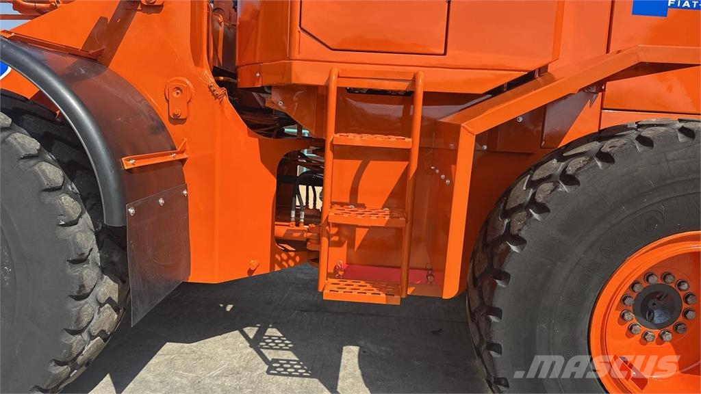 Fiat-Hitachi W130A Læssemaskiner på hjul