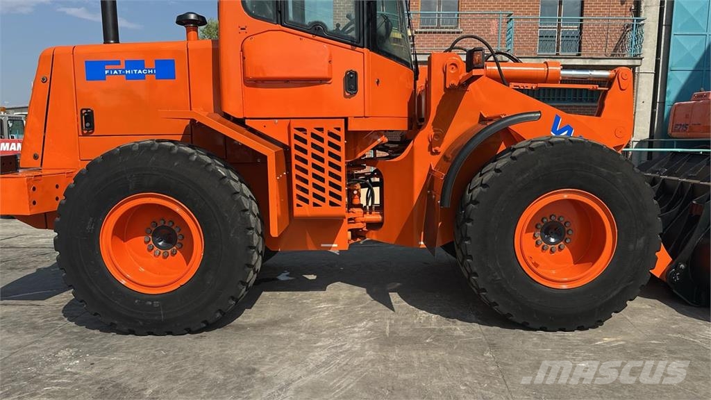 Fiat-Hitachi W130A Læssemaskiner på hjul