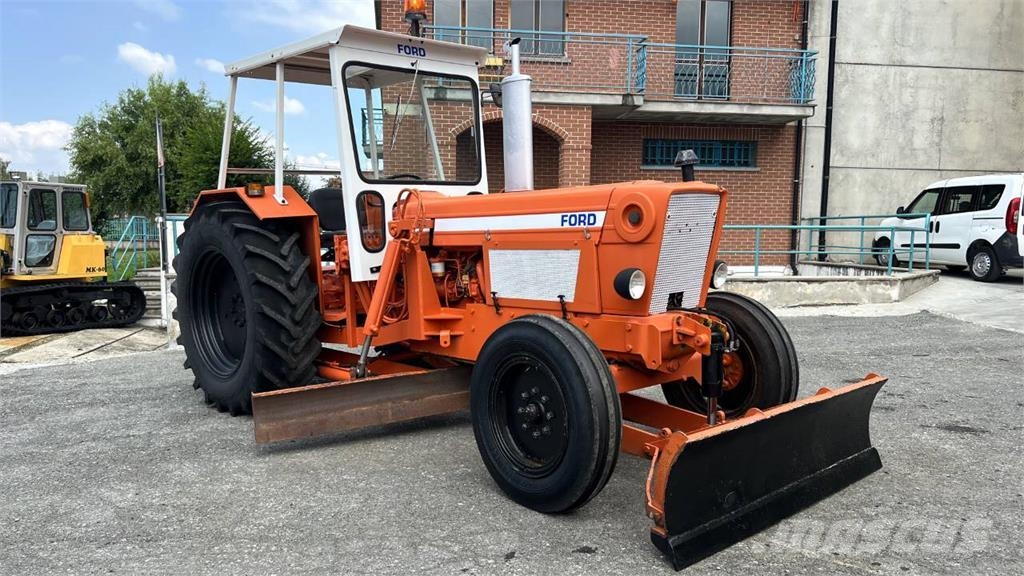 Ford 5600 4X2 Μπουλντόζες με ερπύστριες