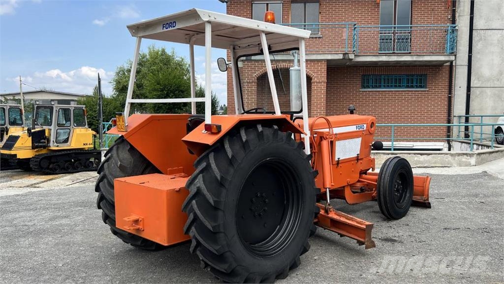 Ford 5600 4X2 Μπουλντόζες με ερπύστριες