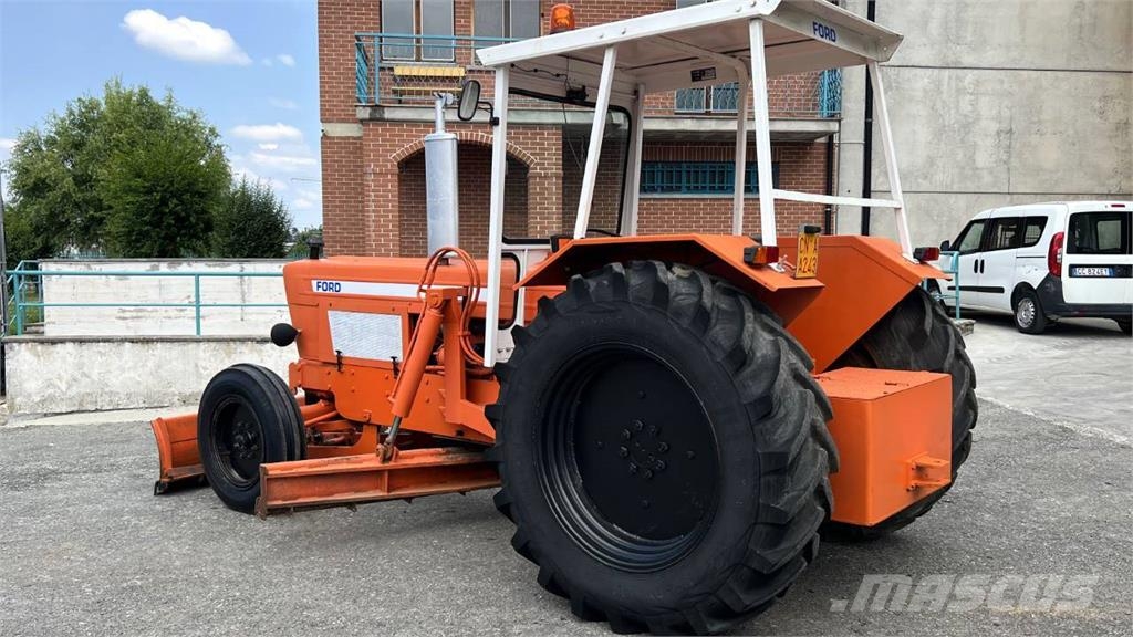 Ford 5600 4X2 Μπουλντόζες με ερπύστριες