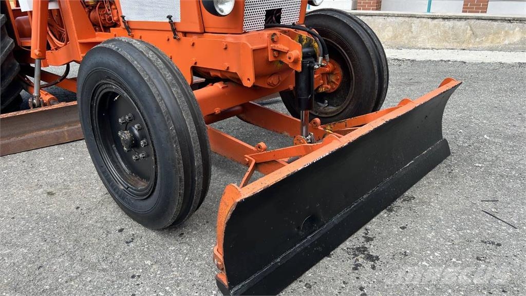Ford 5600 4X2 Μπουλντόζες με ερπύστριες
