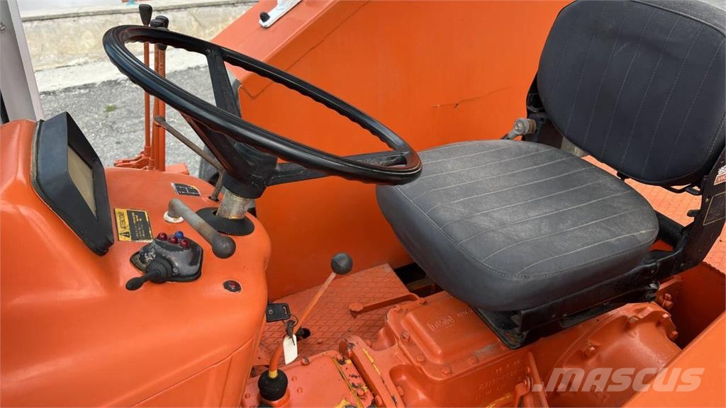Ford 5600 4X2 Μπουλντόζες με ερπύστριες