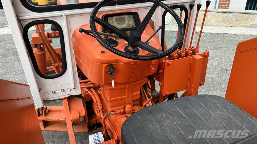 Ford 5600 4X2 Μπουλντόζες με ερπύστριες