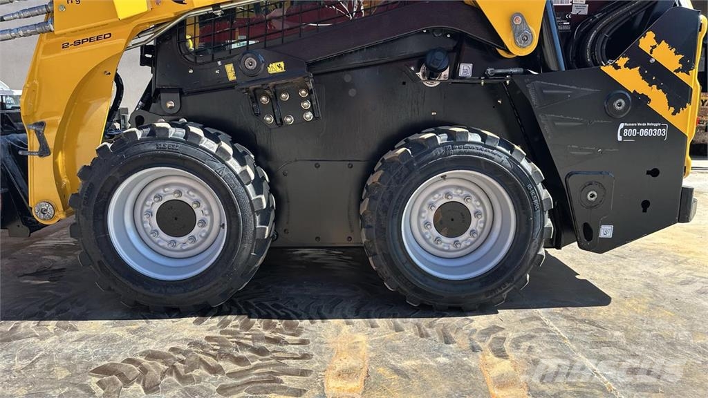 Gehl V230 Мини товарачи
