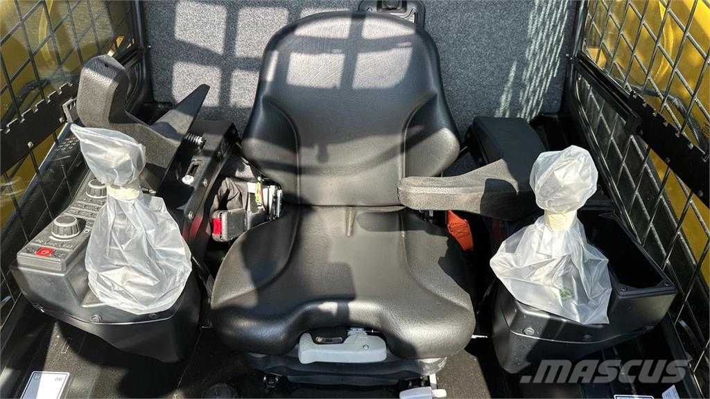 Gehl VT275 لوادر انزلاقية التوجيه