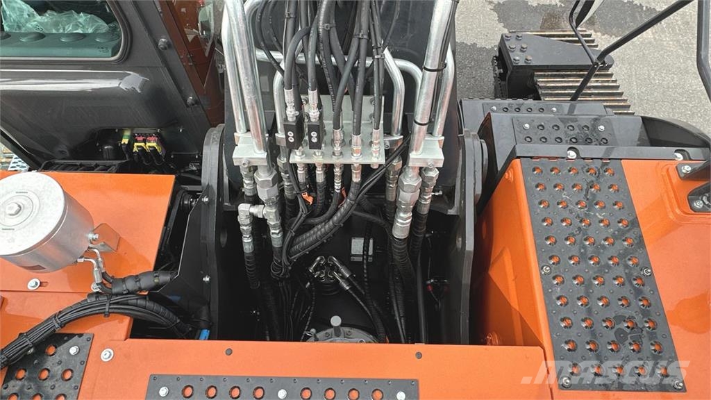 Hitachi KMC380S-7 Εκσκαφείς με ερπύστριες