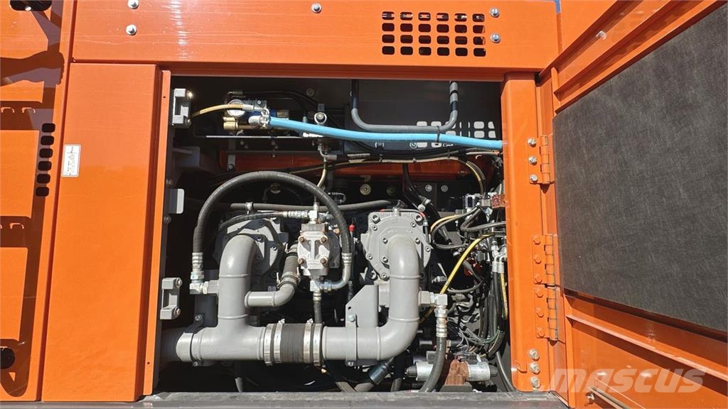 Hitachi KMC750S-7 حفارات زحافة
