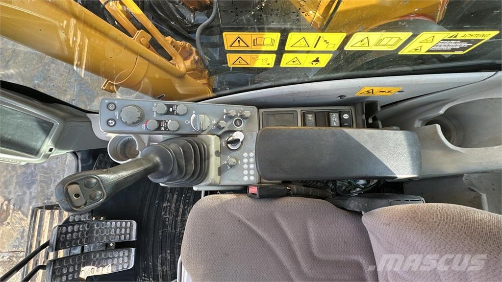 Hitachi X250LCN-5B Εκσκαφείς με ερπύστριες