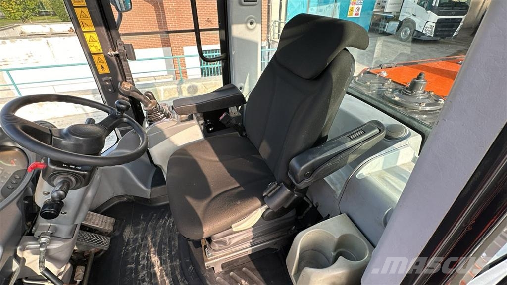Hitachi ZW180-5B Wheel loaders