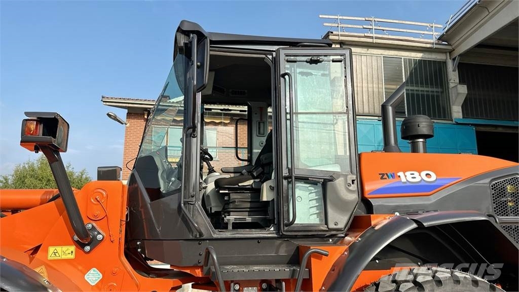 日立建機 ZW180-5B, 2016, イタリア - 中古 ホイールローダー・タイヤ