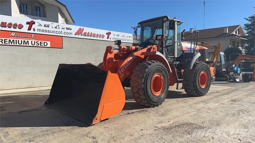 Hitachi ZW220 Wheel loaders
