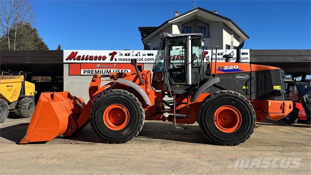 Hitachi ZW220 Wheel loaders