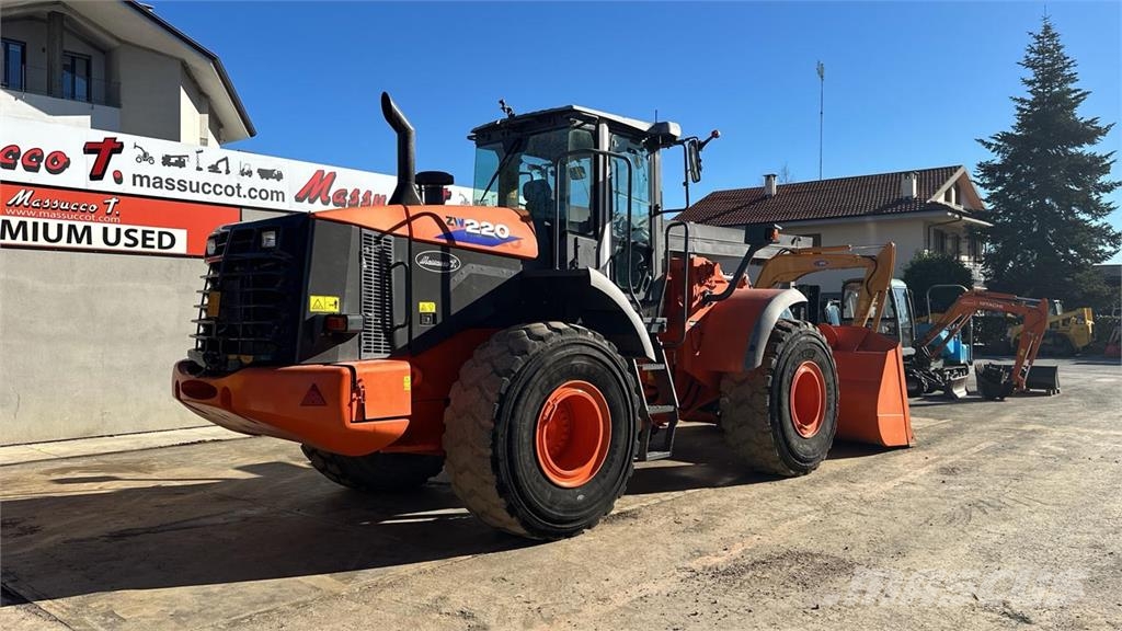 Hitachi ZW220 Wheel loaders